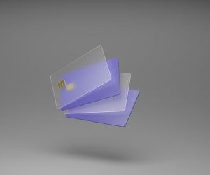 Εμπορεύματα όπως ο χρυσός, το πετρέλαιο, τα γεωργικά προϊόντα και τα βιομηχανικά μέταλλα προσφέρουν ευκαιρίες για διαφοροποίηση του χαρτοφυλακίου σας και αντιστάθμιση έναντι του πληθωρισμού, αλλά αποτελούν επίσης περιουσιακά στοιχεία υψηλού κινδύνου λόγω της αστάθειας των τιμών, των γεωπολιτικών εντάσεων και των διαταραχών προσφοράς-ζήτησης. Το κλειδί είναι να επενδύσετε με σαφή στρατηγική, κατανόηση των υποκείμενων παραγόντων της αγοράς και μόνο με κεφάλαιο που δεν θέτει σε κίνδυνο την οικονομική σας σταθερότητα.