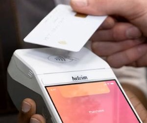 Τα κρυπτονομίσματα προσφέρουν υψηλό δυναμικό απόδοσης και μεγαλύτερη οικονομική ελευθερία μέσω της αποκέντρωσης, λειτουργώντας σε μια αγορά που είναι ανοιχτή 24/7. Ωστόσο, αποτελούν περιουσιακό στοιχείο υψηλού κινδύνου λόγω της ακραίας μεταβλητότητας και της έλλειψης ρύθμισης. Οι κύριοι κίνδυνοι περιλαμβάνουν τις γρήγορες απώλειες και τις αποτυχίες στον κυβερνοχώρο. Το κλειδί για την επιτυχία είναι να επενδύετε μόνο με σαφή στρατηγική και με κεφάλαιο που δεν θέτει σε κίνδυνο την οικονομική σας σταθερότητα.